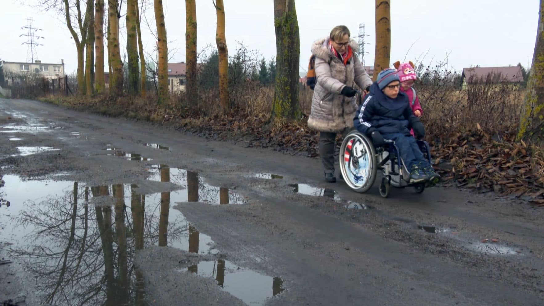 Logika urządnika, reż. Edyta Krześniak - Agnieszka Wysocka_kadr 1, small